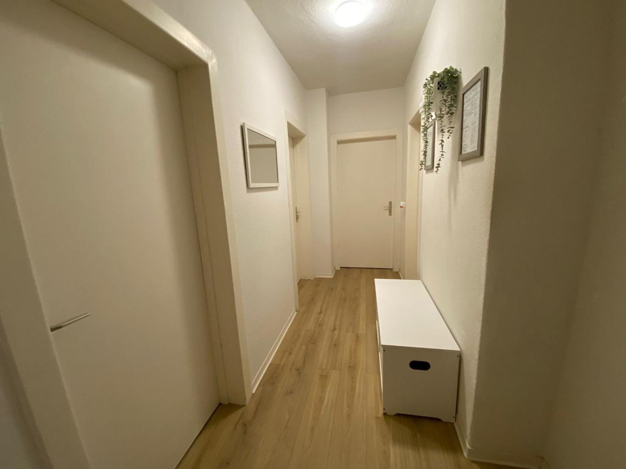 Zentrale 3-Zimmer Wohnung Mit Balkon - Perfekt Fuer Monteure Und Familien Neumünster Kültér fotó