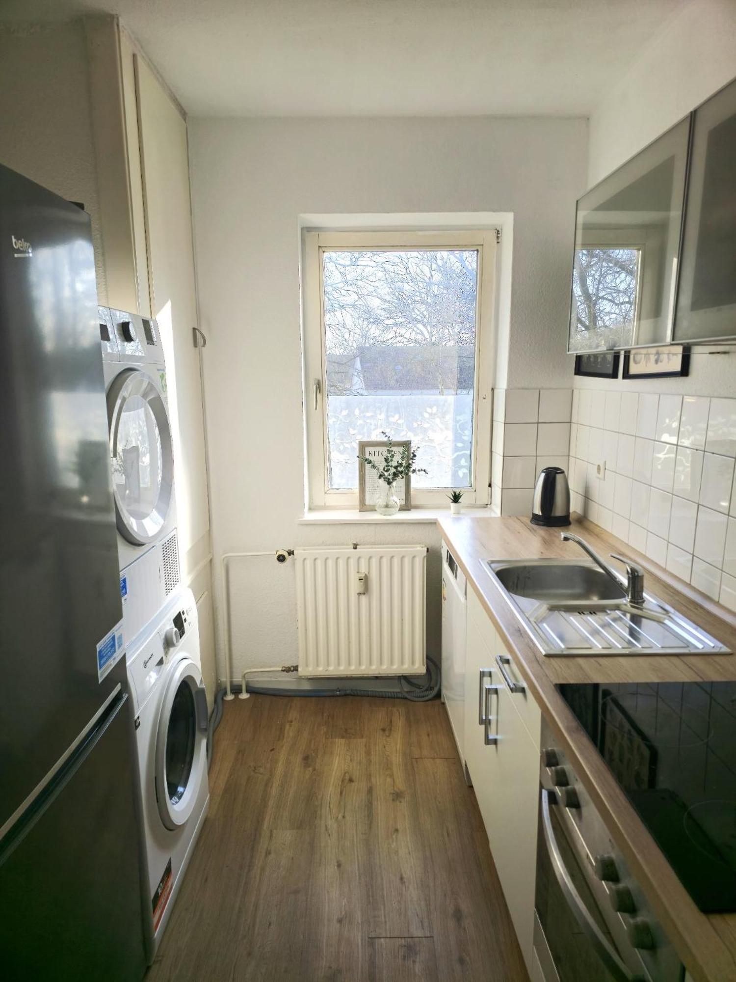 Zentrale 3-Zimmer Wohnung Mit Balkon - Perfekt Fuer Monteure Und Familien Neumünster Kültér fotó