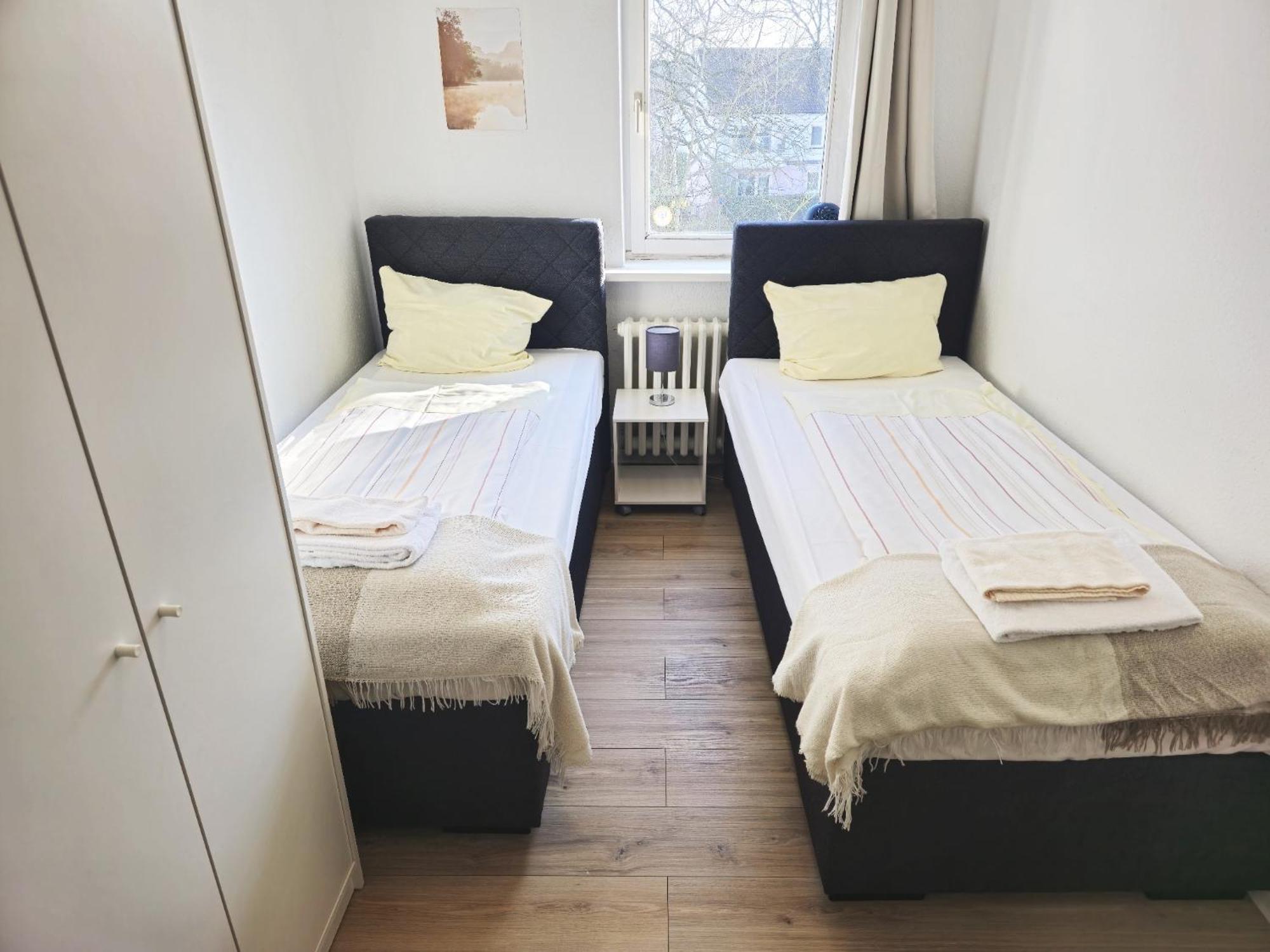 Zentrale 3-Zimmer Wohnung Mit Balkon - Perfekt Fuer Monteure Und Familien Neumünster Kültér fotó